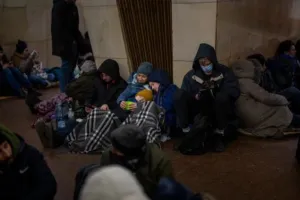 Russia Ukraine War: यूक्रेन में फंसे भारतीय नागरिकों को लाने के लिए दो फ्लाइट रवाना, दूतावास ने बॉर्डर पोस्ट पर न जाने के दिए आदेश