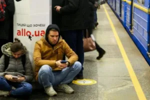 Russia Ukraine War: यूक्रेन में फंसे भारतीयों के लिए एडवाइजरी जारी, छात्रों को दी रेलवे स्टेशन जाने की सलाह