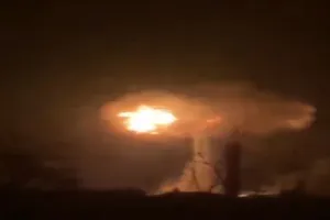 Russia Ukraine war: रूस ने यू्क्रेन के ईंधन आपूर्ति केंद्रों, हवाई अड्डों को बनाया निशाना, 39 घंटे का लगा कर्फ्यू