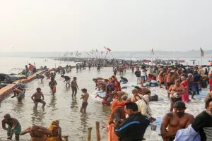 प्रयागराज: मौनी अमावस्या पर 95 लाख लोगों ने लगायी आस्था की डुबकी