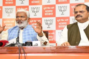 UP Election 2022: स्वतंत्र देव सिंह ने सपा पर कसा तंज, कहा- करहल में भी कराह रहे अखिलेश