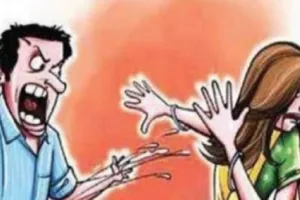 मुरादाबाद: बच्चों के झगड़े में मां-बेटी को घर में जाकर पीटा