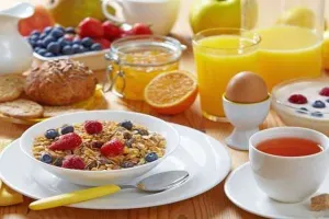 शरीर को एनर्जी देने के साथ आंत का भी रखें ख्याल, ब्रेकफास्ट में करें इन चीजों का सेवन