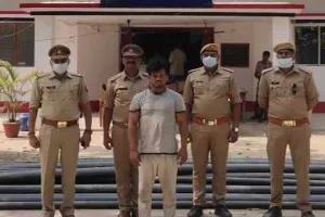 बहराइच: पांच साल से फरार ईनामी अपराधी को पुलिस ने पकड़ा, दुष्कर्म और पास्को एक्ट का था वांछित