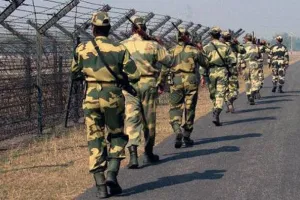 भारत-बांग्लादेश के मनकाचर सेक्टर सीमा पर तनाव बढ़ा, बीएसएफ ने हवा में चलाई गोली 