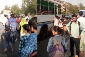 आगरा: यात्रियों को बसों के लिये करना पड़ा घंटों इंतजार, स्टेशनों पर उमड़ी भीड़