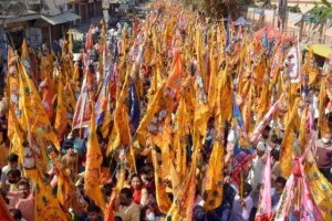 लखीमपुर-खीरी: श्याम प्रेमियों ने निकाली निशान यात्रा, श्याममय हुआ शहर