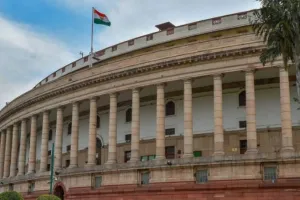 लोकसभा में विपक्षी दलों ने उठाया ईंधन के दाम में बढ़ोतरी का विषय