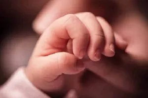 दिल्ली में दिल दहलाने वाली घटना, 2 महीने की बच्ची को मां ने ही मार डाला,  फिर ओवन में छिपाया