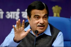 करीब 10 लाख इलेक्ट्रिक वाहन पंजीकृत, 1,742 सार्वजनिक चार्जिंग स्टेशन चालू- गडकरी 