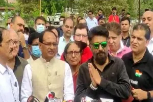 सीएम शिवराज सिंह चौहान से विवेक अग्निहोत्री ने की मुलाकात