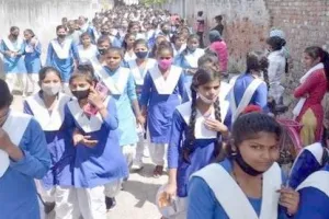 बरेली: 24 जिलों में अंग्रेजी का पेपर लीक होने के बाद बरेली में भी हड़कंप, कई सेंटरों पर असमंजस की स्थिति