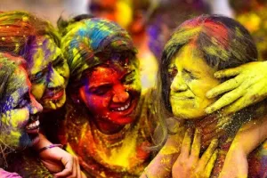 जमकर खेलें होली, लेकिन मिलावटी और हानिकारक रसायनयुक्त रंगों से करें परहेज