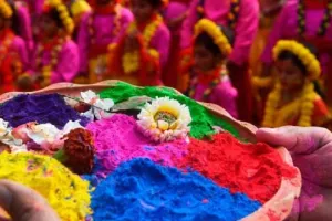 बरेली: आधुनिकता की चकाचौंध में गुम होने लगे होली के गीत