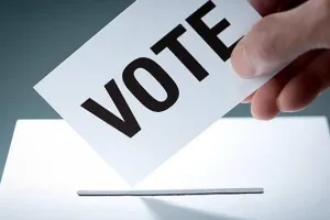 बरेली: सपा नेताओं की मांग, एजेंटों की मौजूदगी में खोली जाएं मतपेटियां