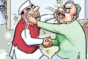 पीलीभीत: खाना खाने आए माननीय को नशेड़ी ने कर दिया परेशान