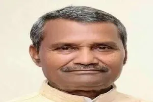 लखनऊ: राज्यपाल आनंदी बेन पटेल ने रमापति शास्त्री को बनाया प्रोटेम स्पीकर