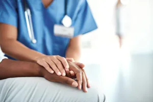 उत्तराखंड: दुर्गम क्षेत्रो में नर्सेज करेंगी बच्चेदानी के कैंसर की जांच, वीआईए तकनीक से होगी स्क्रीनिंग