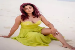 नागिन 6 में हुई रश्मि देसाई की एंट्री, लाल नागिन के अवतार में एक्ट्रेस ने दिखाया ग्लैमर