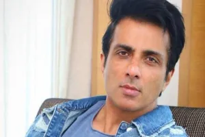 यूक्रेन में फंसे भारतीय छात्रों के लिए मसीहा बनें सोनू सूद, ट्वीट कर कहा- यह मेरा अब तक का सबसे मुश्किल असाइनमेंट