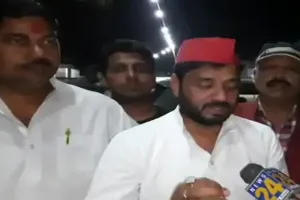 बुलंदशहर: मतगणना स्थल पर सपा कार्यकर्ताओं ने दिया डेरा, जिलाध्यक्ष बोले- EVM की सुरक्षा करेंगे कार्यकर्ता