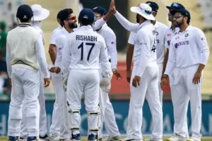 Ind vs SL Mohali Test: भारत ने श्रीलंका को 174 रन पर समेटा, 400 रन की बढ़त