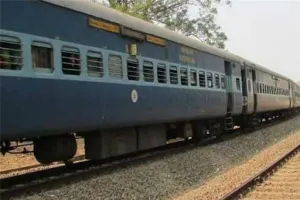 प्रयागराज: रद्द की गईं 26 ट्रेनें, पांच का हुआ रूट डायवर्जन, देखें लिस्ट