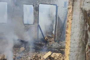 रामपुर : गैस सिलेंडर फटने से महिला समेत तीन लोग झुलसे