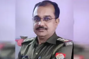 लखनऊ: सड़क हादसे में मृत इंस्पेक्टर को पुलिस लाइन में दी गई अंतिम विदाई