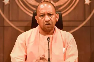 राजस्व प्राप्ति में बढ़ोत्तरी के लिये फील्ड विजिट करें वरिष्ठ अधिकारी: मुख्यमंत्री योगी