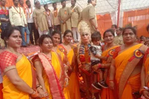 बहराइच: रंगारंग सांस्कृतिक कार्यक्रम संग दोसर वैश्य महासभा ने आयोजित किया होली मिलन समारोह