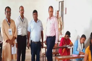 बहराइच: पहले दिन गैरहाजिर रहे हाईस्कूल और इंटरमीडिएट के 6300 छात्र, 104 केंद्रों पर हुई बोर्ड परीक्षा