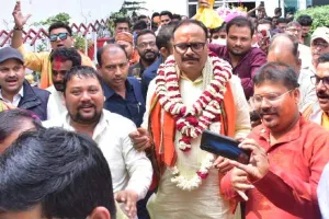 यूपी चुनाव 2022: लखनऊ कैंट से ब्रजेश पाठक तो सरोजनीनगर से राजेश्‍वर स‍िंह ने ख‍िलाया कमल