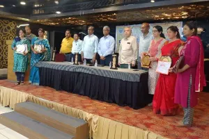 अयोध्या: चिकित्सा क्षेत्र में बेहतर कार्य व उत्कृष्ट सेवाएं देने वाले सेवा प्रदाताओं को किया गया सम्मानित