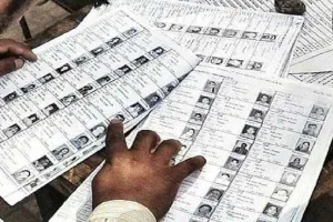 मतगणना की तैयारियों में जुटा जालौन प्रशासन, डीएम ने अधिकारियों को दिए दिशा-निर्देश