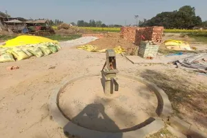 बहराइच: नगर पंचायत पयागपुर में 13 से अधिक हैंडपंप खराब, स्वच्छ पानी को तरस रहे नगरवासी
