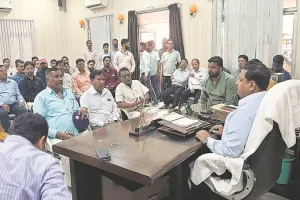 अपर नगर आयुक्त को सपा नेता ने दी धमकी, कहा- मैं आजम खां का दाहिना हाथ…