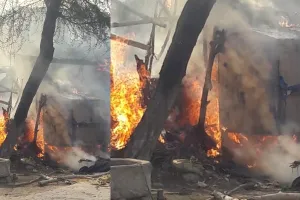 अयोध्या: अज्ञात कारणों से लगी आग, गृहस्थी का सामान जलकर हुआ राख