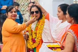 बरेली: नकवी परिवार में मना बीजेपी की जीत का जश्न
