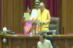 यूपी: नवविर्वाचित 42 विधायकों को सुरेश खन्ना ने दिलाई पद एवं गोपनीयता की शपथ