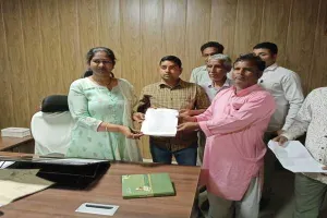 बाराबंकी: नोएडा की तर्ज पर विकसित होगा औद्योगिक गलियारा, शुरू हुआ चिन्हांकन, किसानों ने जताया विरोध