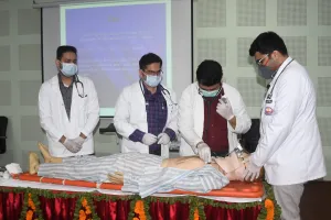 बरेली: डॉक्टर के जीवन में आएंगी कई चुनौतियां, सदैव तत्पर रहें