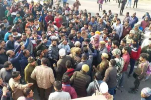 AAP ने जम्मू-पठानकोट राजमार्ग से टोल प्लाजा हटाने की मांग को लेकर प्रदर्शन किया