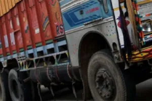 हल्द्वानी: बीमार पत्नी की दवा लेने जा रहे साइकिल सवार को ट्रक ने कुचला