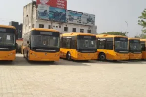 बरेली: 15 ई-बसो में से 9 चार्जिंग स्टेशन पर खड़ीं