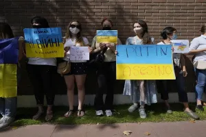 Russia Ukraine War: यूक्रेन पर रूस के हमले के विरोध में चिली में प्रदर्शन