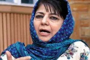 सरपंच की हत्या के बाद महबूबा मुफ्ती ने केंद्र सरकार पर बोला हमला, कहा- ‘कश्मीर में खून-खराबे का अंत होता नहीं दिख रहा’