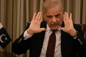 Pakistan Political Crisis: शाहबाज शरीफ ने प्रधानमंत्री पद के लिए किया नामांकन, शाह महमूद कुरैशी को बनाया अपना उम्मीदवार