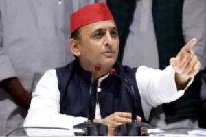 झूठे विज्ञापनों की जगह चिकित्सा सेवा पर खर्च करते तो बेहतर होता: अखिलेश यादव