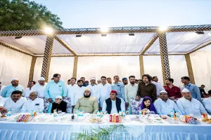 लखनऊ: इफ्तार पार्टी में शामिल हुए अखिलेश यादव, मुस्लिम नेताओं की नाराजगी की चल रही थी चर्चाएं